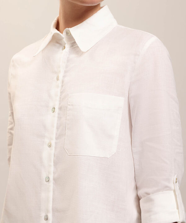 Camisa Manga Larga Con Bolsillo Unicolor En Lino