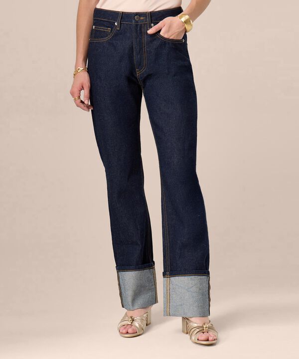 Jeans Straight Con Bota Doblada Para Mujer image number null