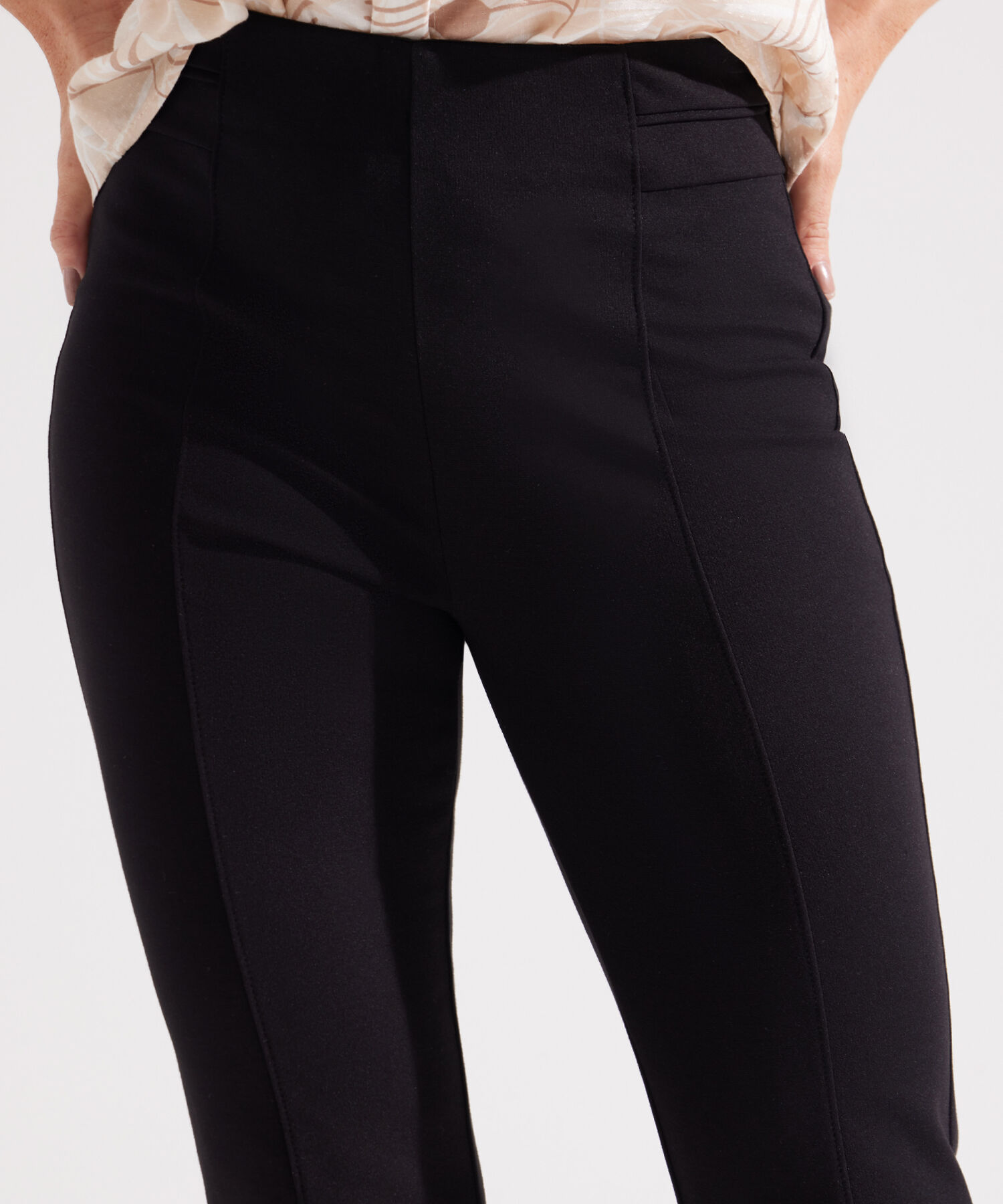 Leggins Tiro Alto con Cortes