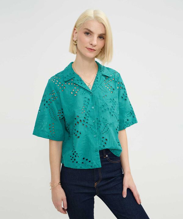 Camisa Unicolor En Ojalillo image number null