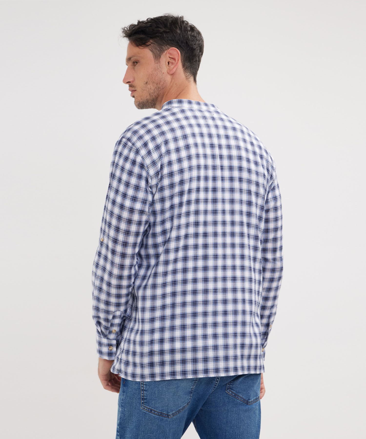 Camisa Manga Larga Cuello Mao Prete&ntilde;ido