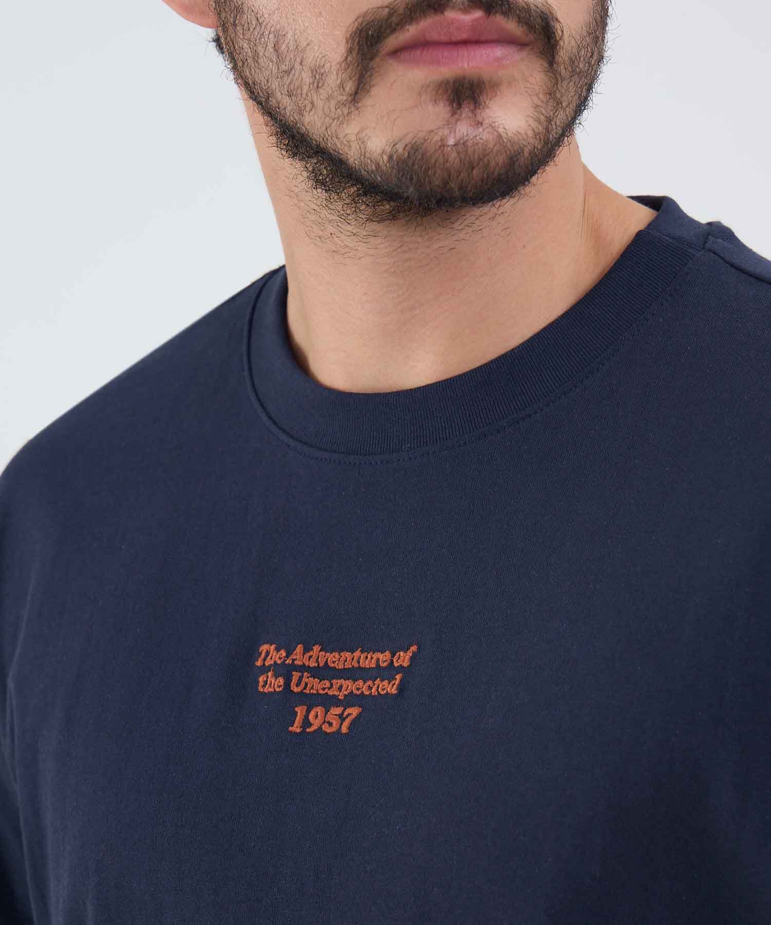 Camiseta con Bordado