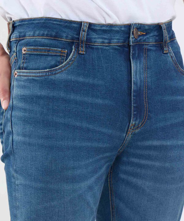 Jeans Slim Tono Medio